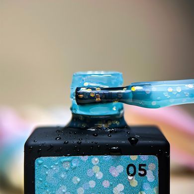 NAILSOFTHEDAY Party base, 05, 10 мл &mdash; база для гель-лаку з голографічними шестигранниками