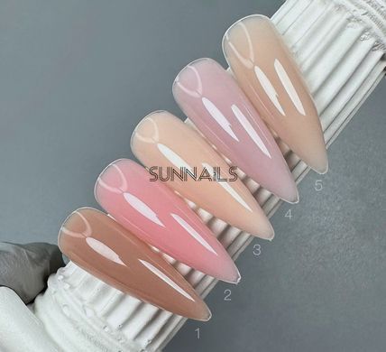 SAGA professional Top Color, 04, 9 мл &mdash; нюдовий топ для гель-лаку без липкого шару